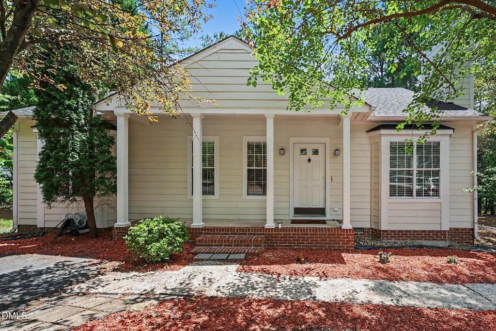 107 Bay Colony Court, Chapel Hill