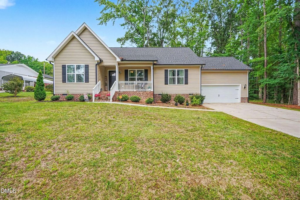 212 Tanglewood Drive, Louisburg