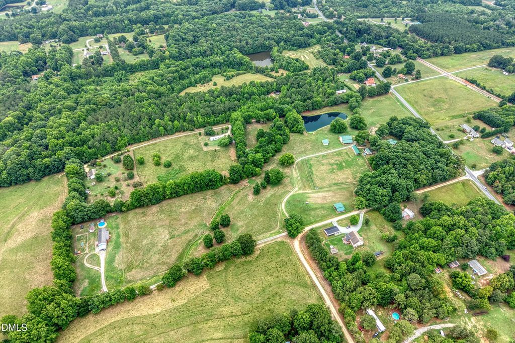 7388 Old 421 Road, Liberty