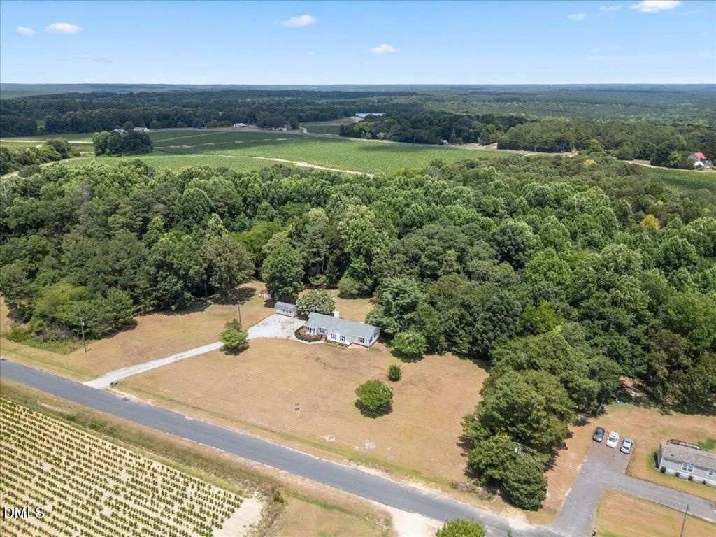413 Bayles Road, Lillington