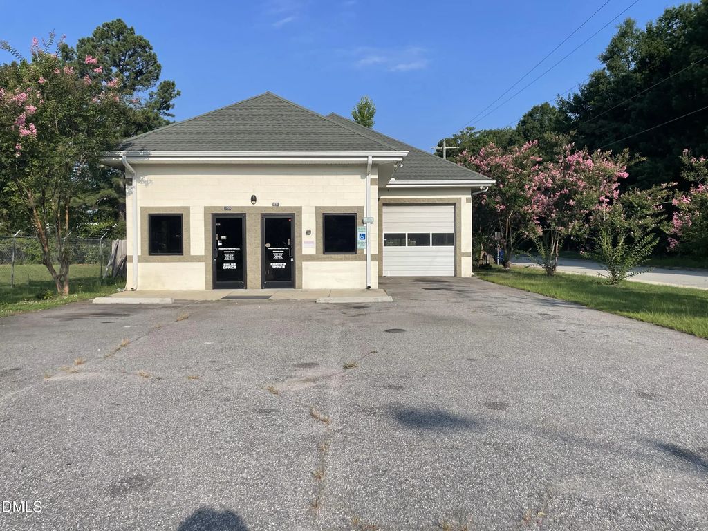 129 W Cutts Street W, Angier