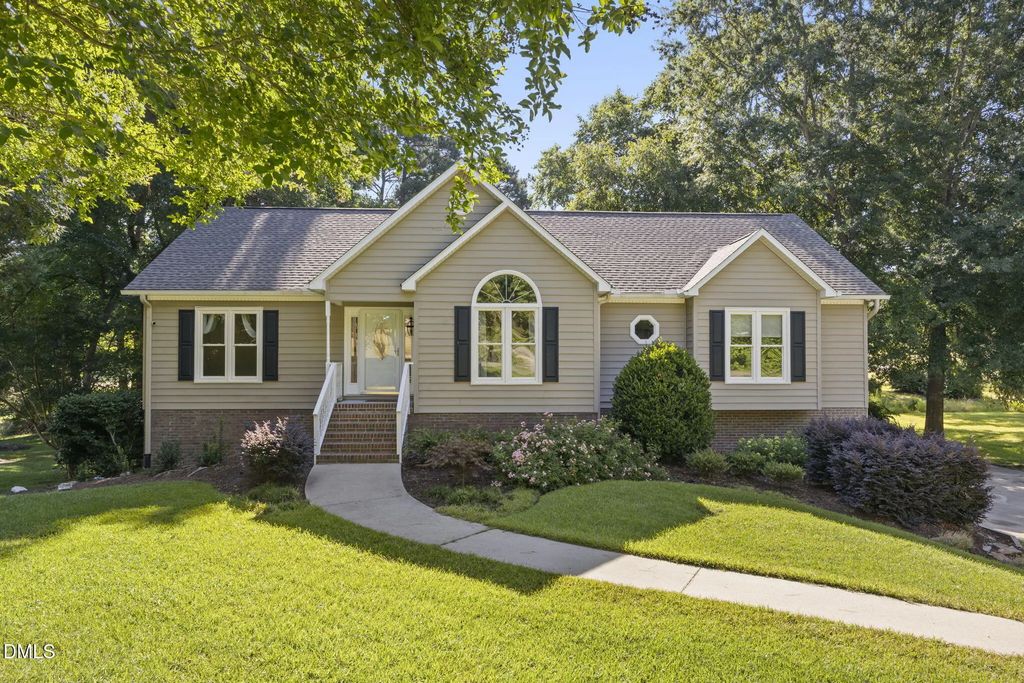 5829 Bluejay Drive, Sanford