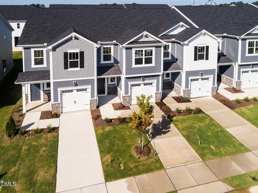 125 Silver Pine Drive 51, Angier