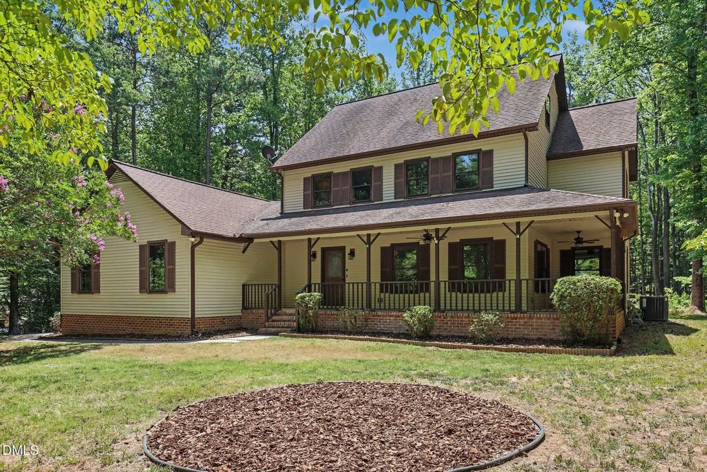 400 Shetland Road, Rougemont