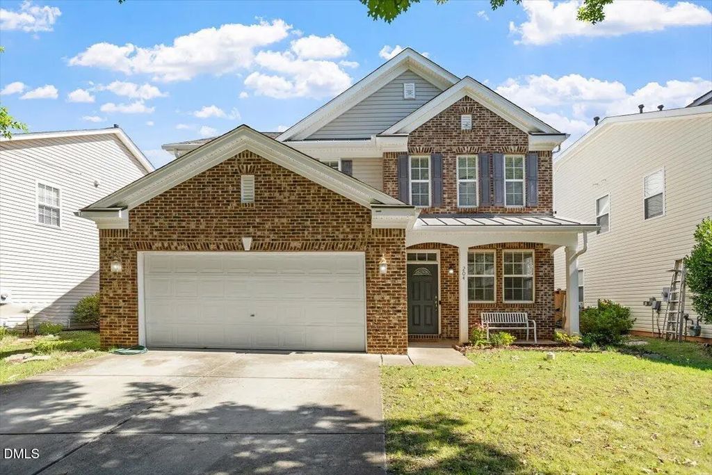 204 Amacord Way, Holly Springs