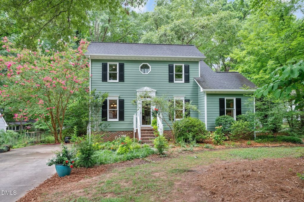 7 Fox Chase Lane, Durham