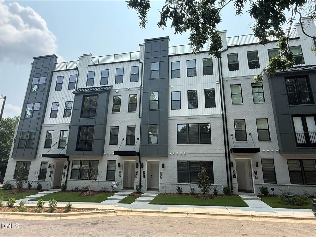 110 Byrum Street 302, Cary