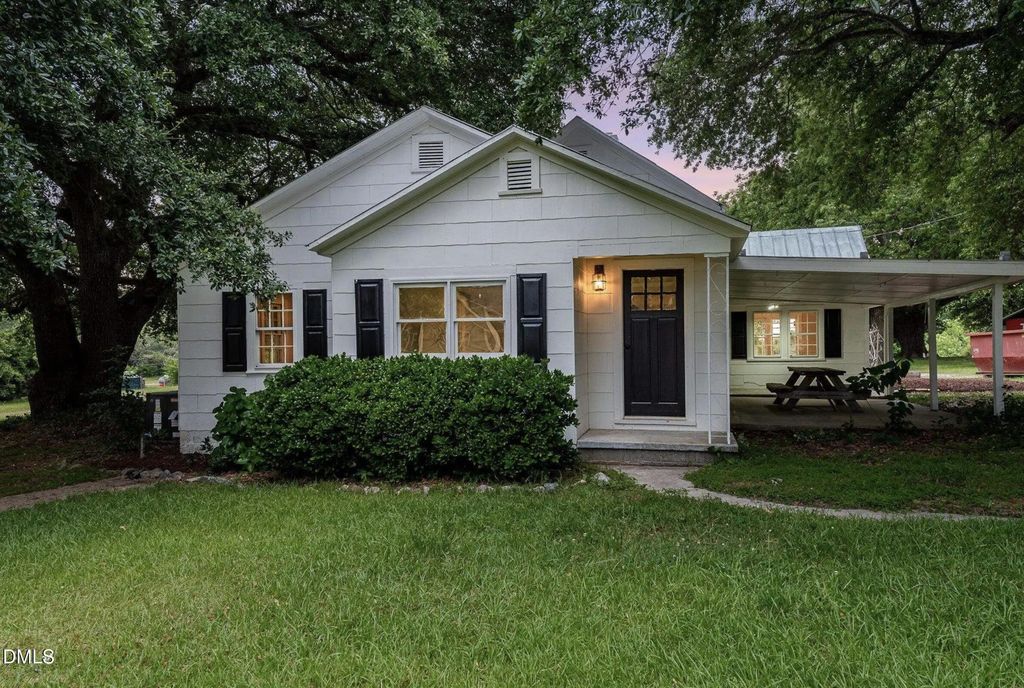 113 Clayton Road, Angier