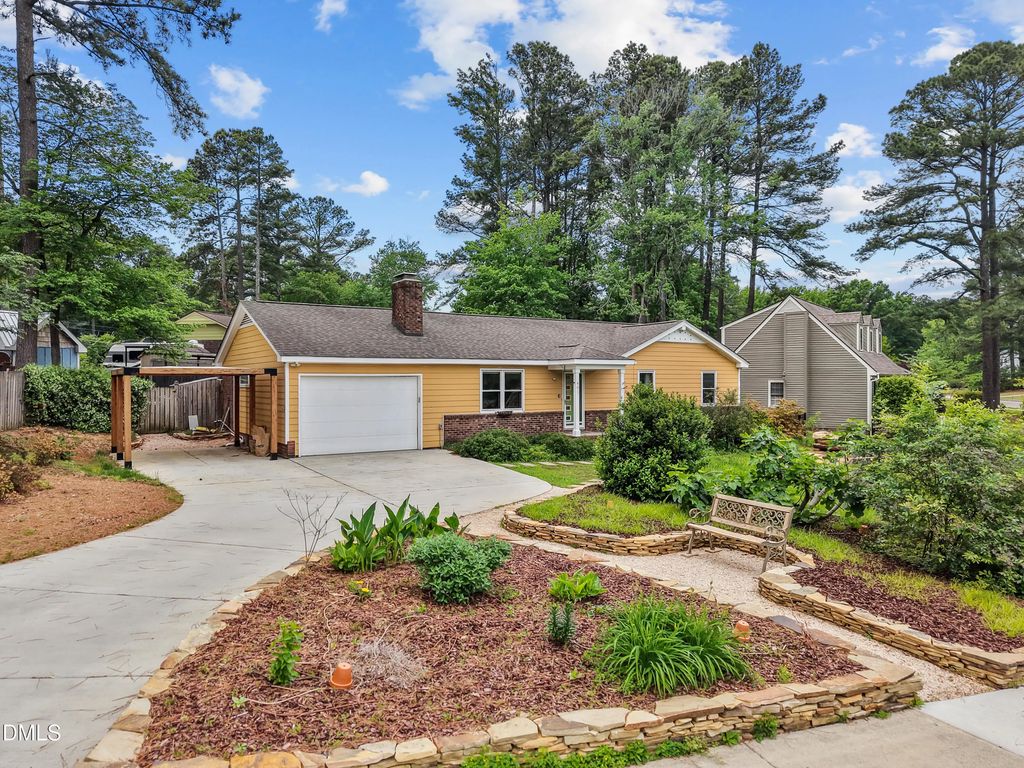 401 Warren Avenue, Cary