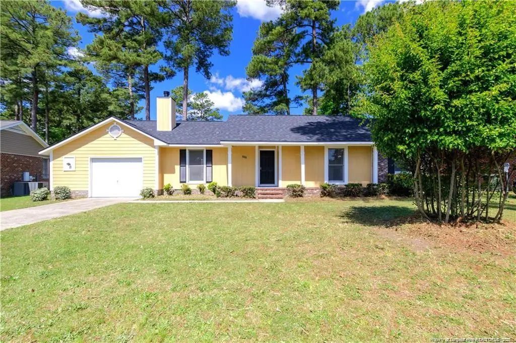 888 Santiato Drive, Fayetteville