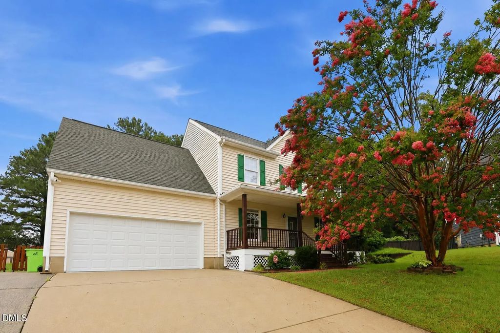 811 Teulon Way, Apex