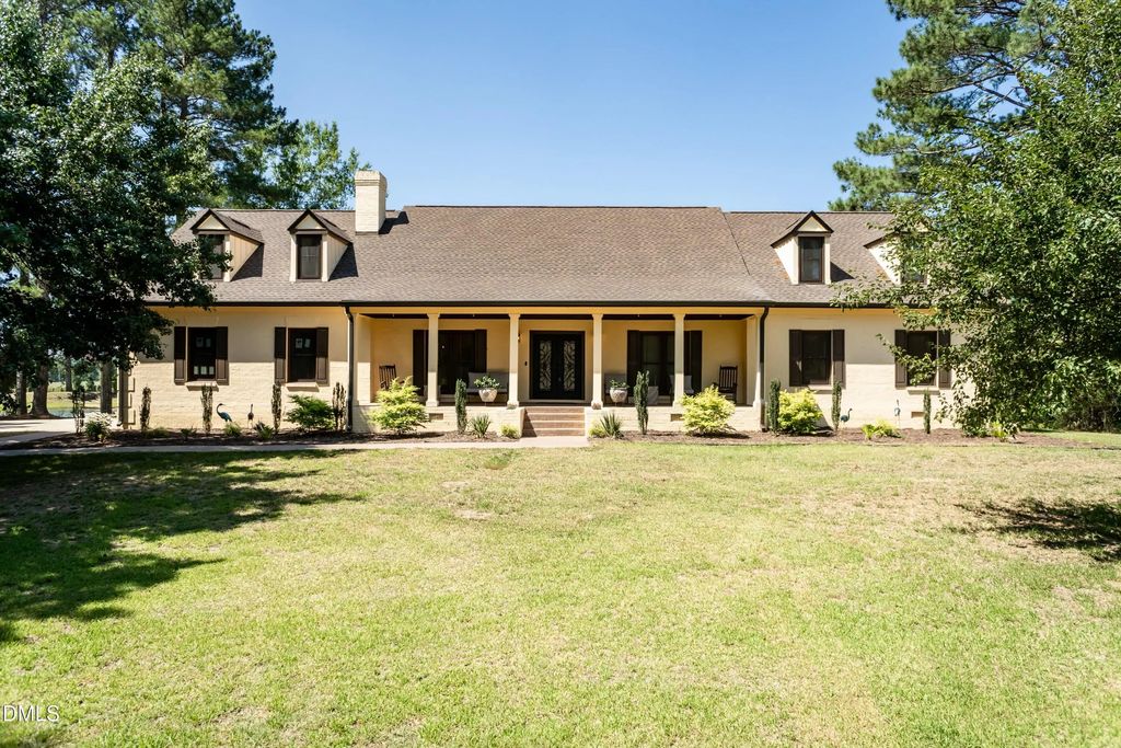 3715 S River Road, Lillington