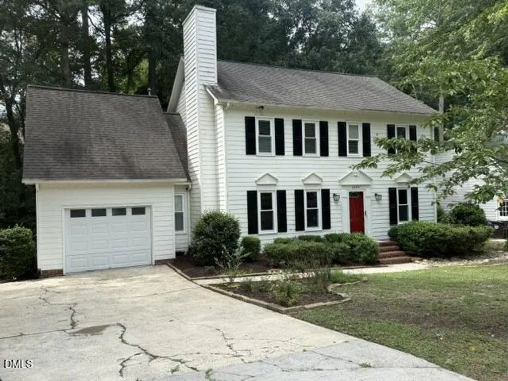 4909 Fortunes Ridge Drive, Durham