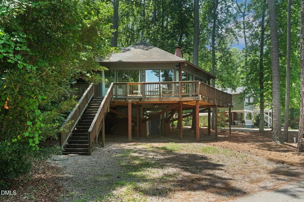 829 Eagles Nest Drive, Sanford