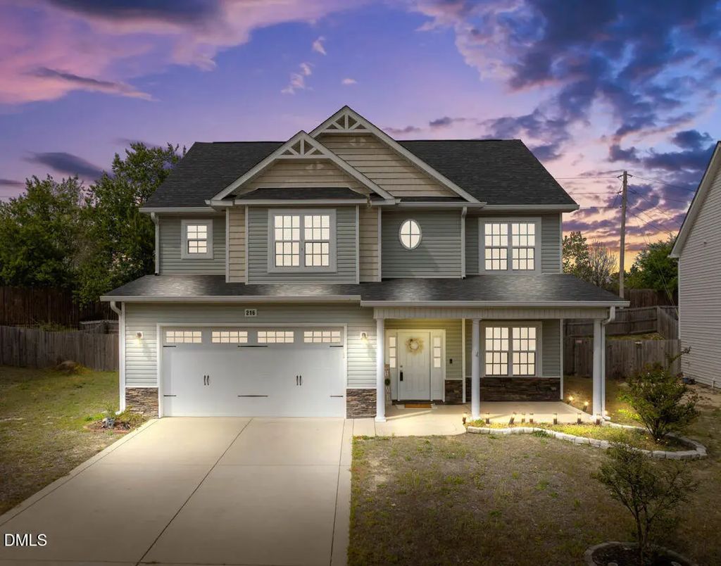 216 Weston Woods Street, Raeford