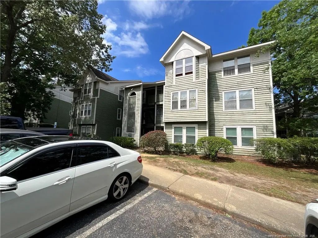 1025 Wood Creek Drive 5, Fayetteville