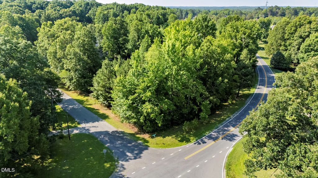 5303 Forest Oaks Drive, Greensboro