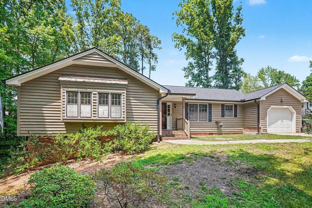 405 Lynchester Court, Raleigh