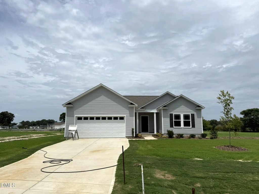 111 Finch Lane, Four Oaks