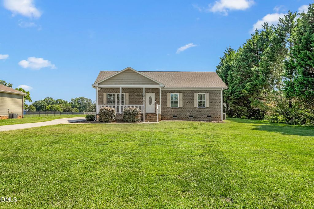 5930 Old 421 Road, Liberty