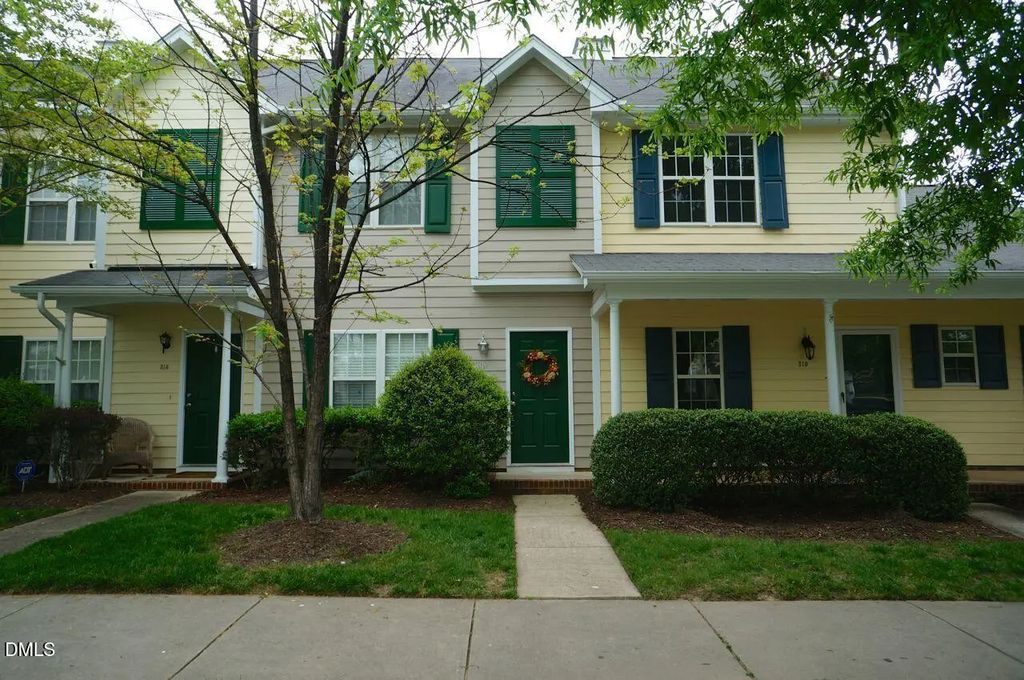 312 Commons Drive, Holly Springs