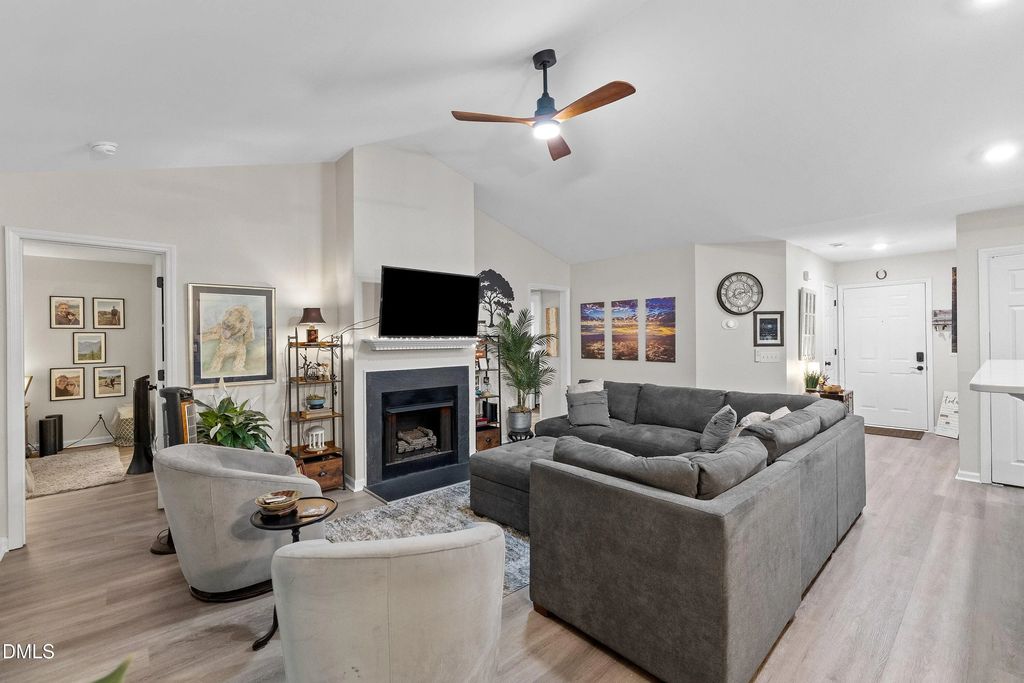 4022 Wellington Ridge Loop, Cary