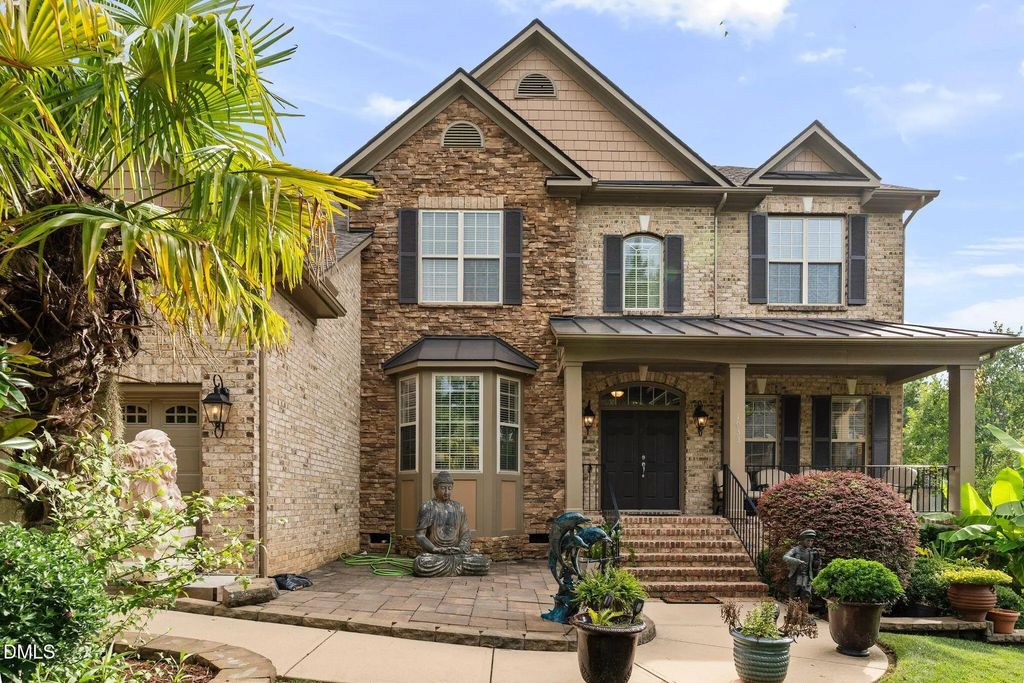 1033 Kennicott Avenue, Cary
