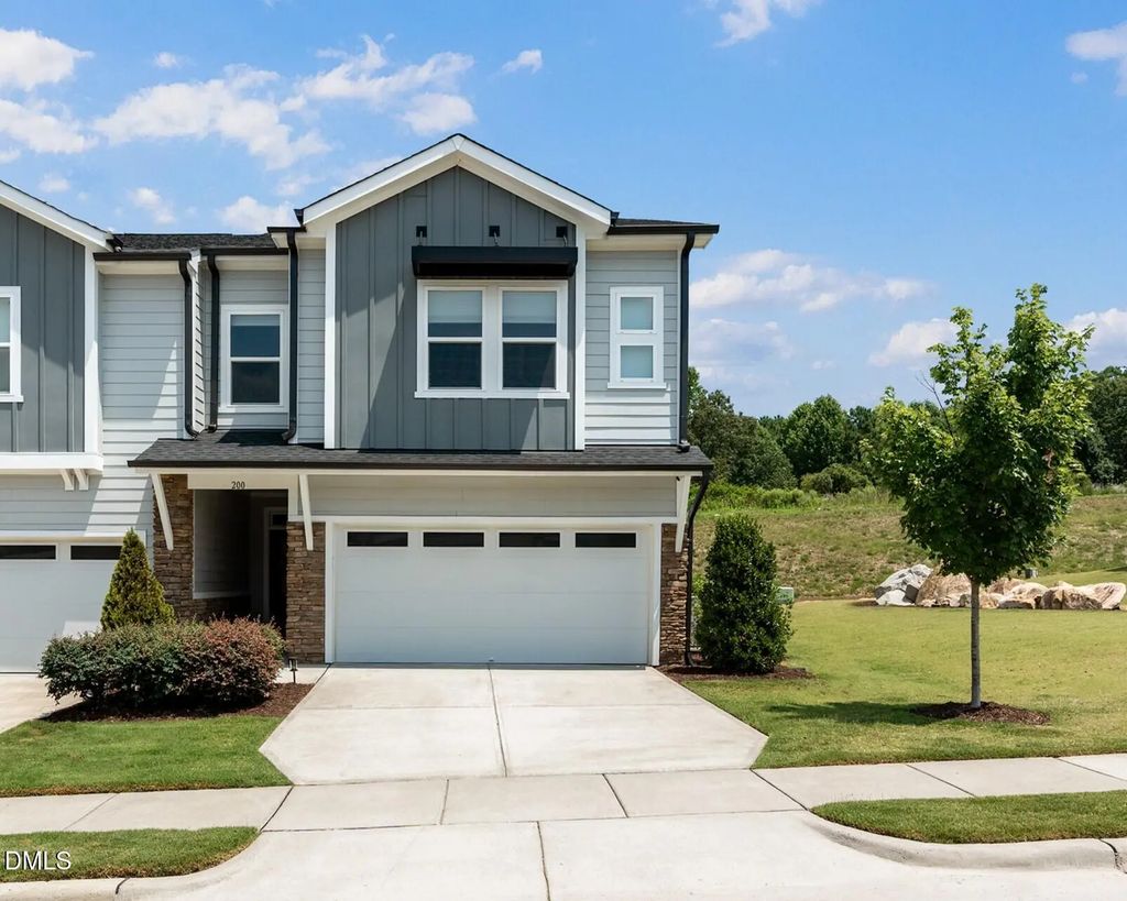 200 Deardom Way, Chapel Hill