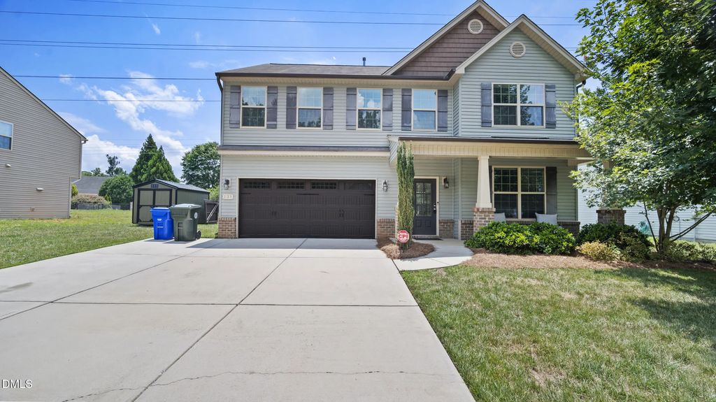231 Fair Oaks Court, Mebane