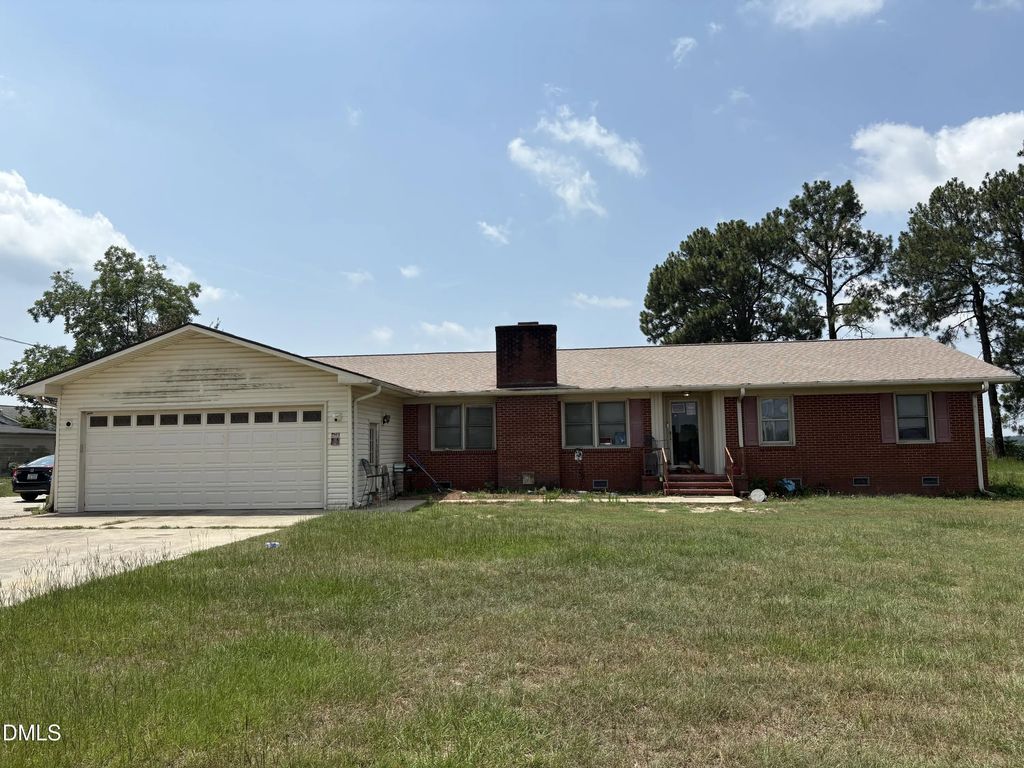 5853 Little Wiggins Road, La Grange