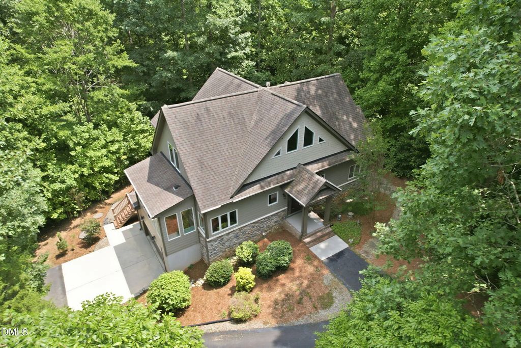 1001 Reaves Drive, Chapel Hill