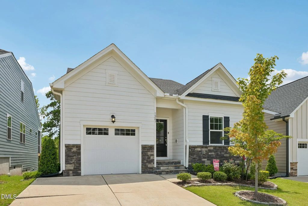 1207 White Flint Circle, Durham