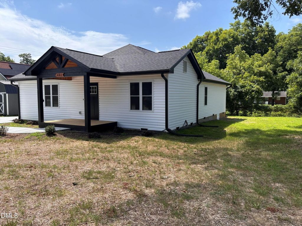 402 Poplar Street, Graham