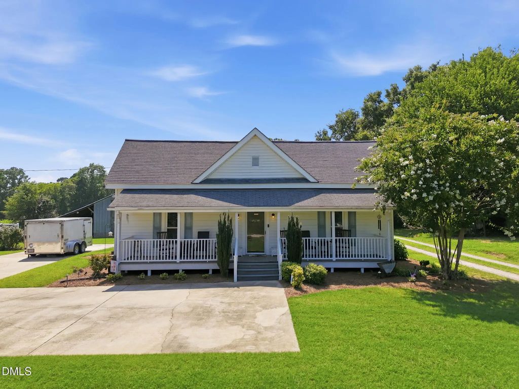 734 S Wakefield Street, Zebulon