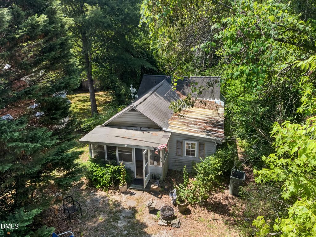 415 Willow Street, Cary