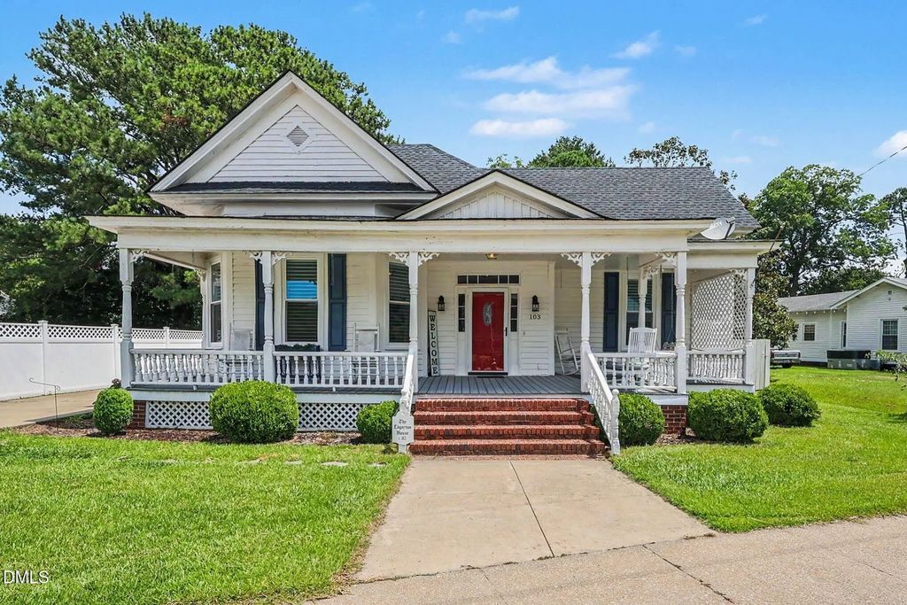 103 Bailey Avenue, Kenly