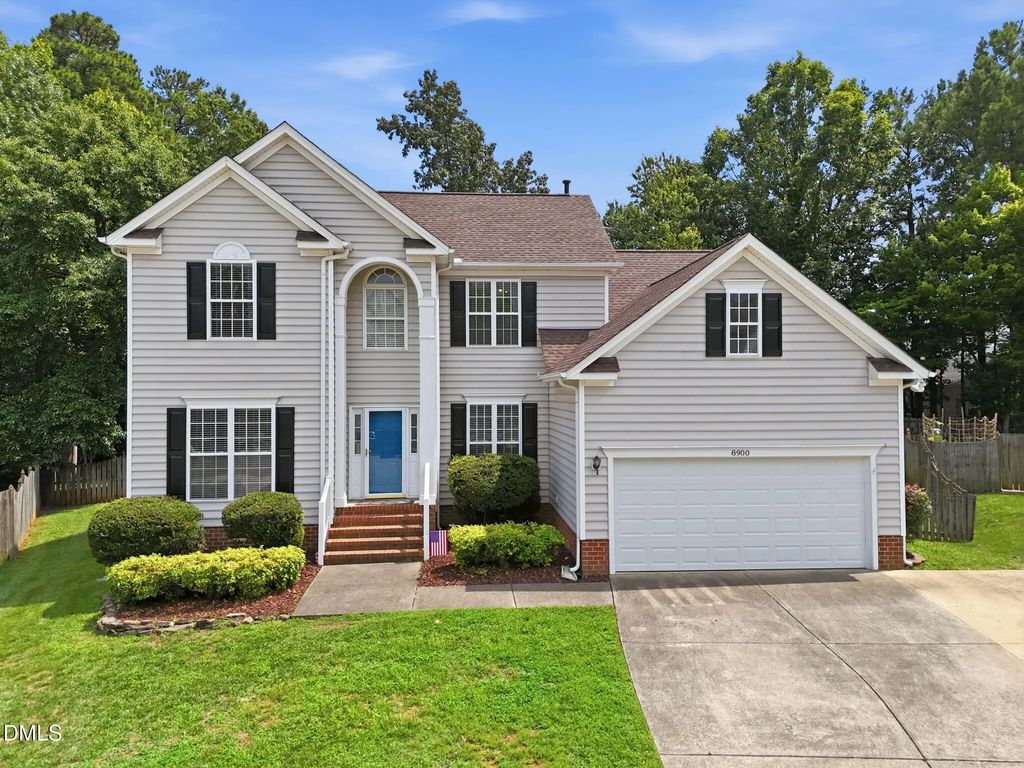 8900 Eaglebrook Court, Raleigh