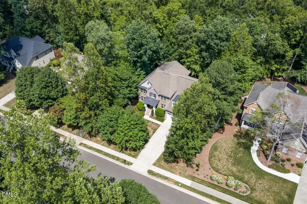 605 N Scotswood Boulevard, Hillsborough
