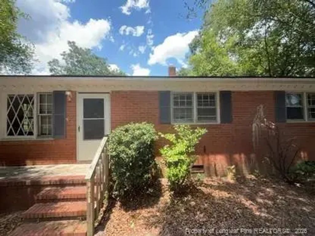 5435 S Sumac Circle, Fayetteville