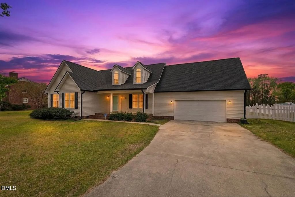 724 Iris Bryant Road, Dunn