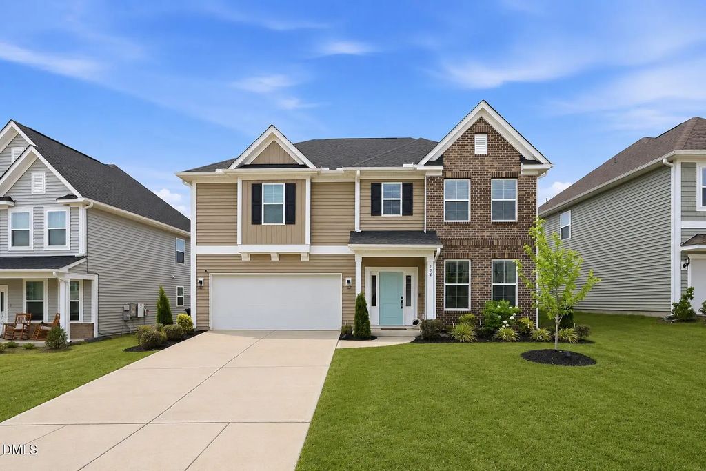 124 Cherry Blossom Court, Garner