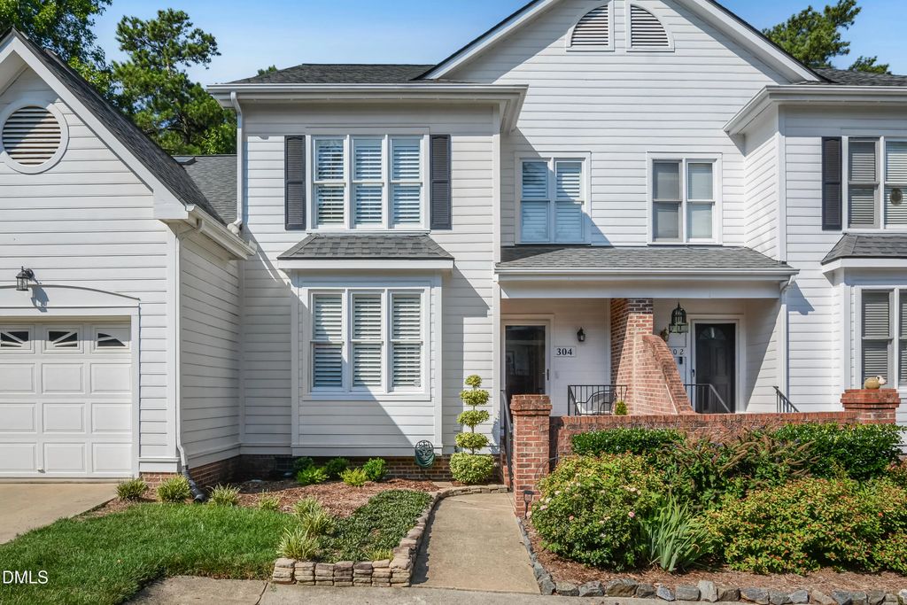 304 Vinca Circle, Cary