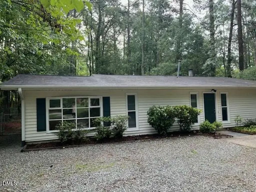 4 Winterberry Way, Chapel Hill