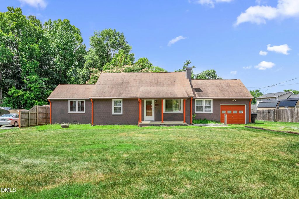 2442 Hoskins Road, Burlington
