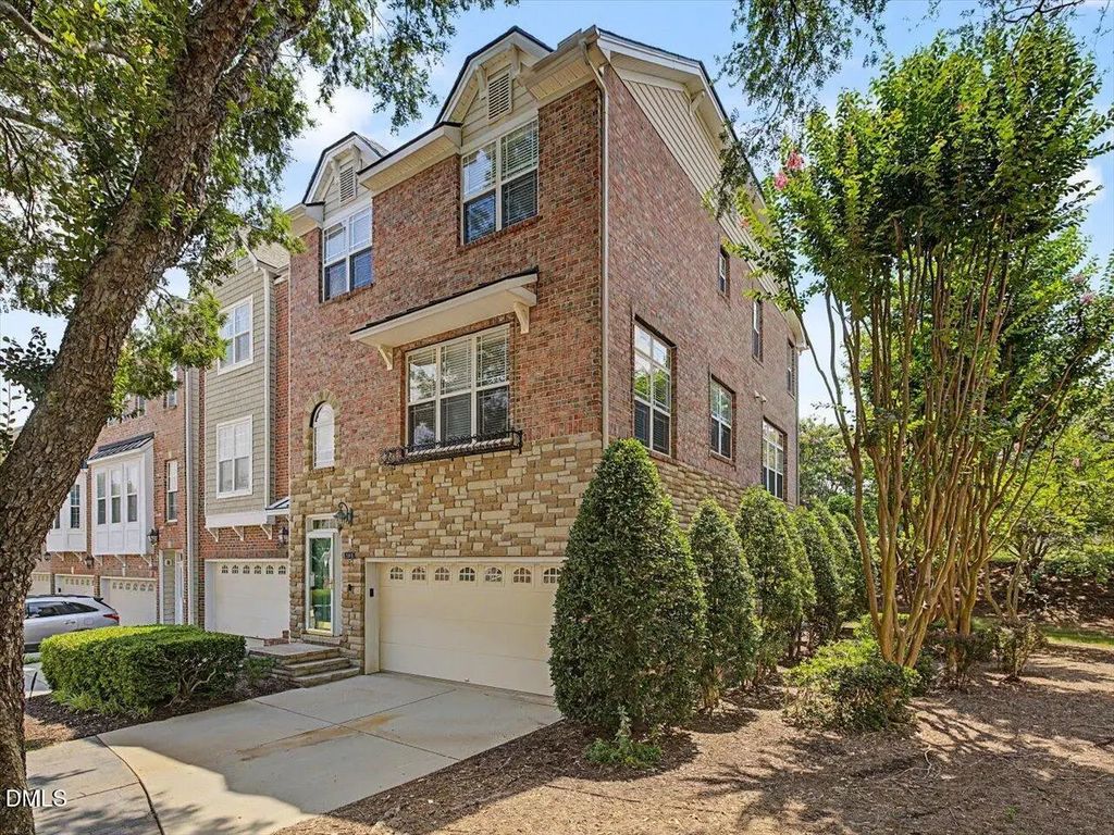 2949 Imperial Oaks Drive, Raleigh