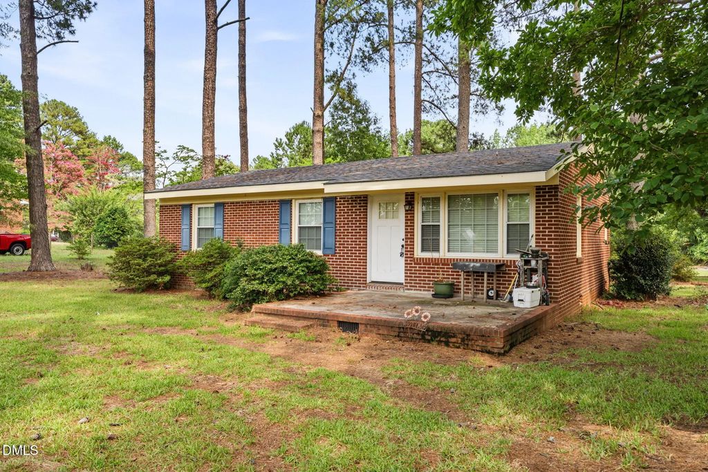818 Van Warren Road, Roanoke Rapids
