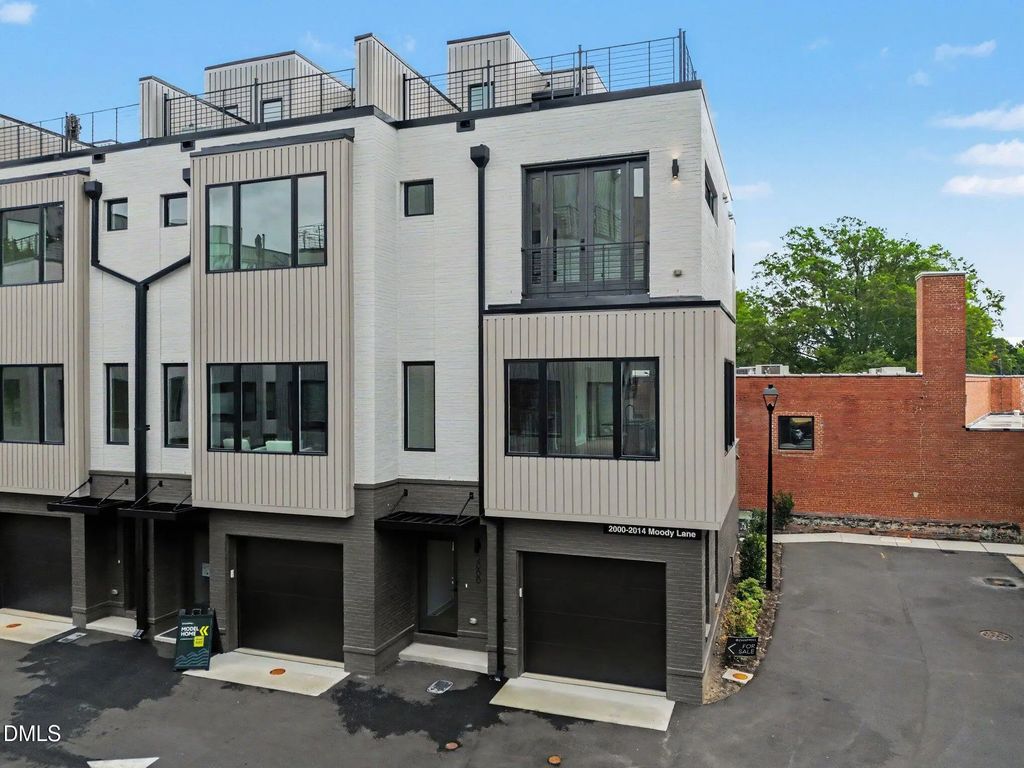 2000 Moody Lane, Durham