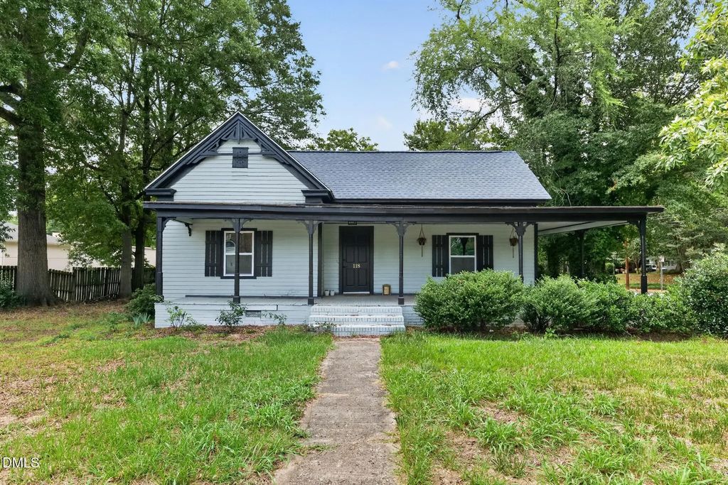 118 Cabarrus Avenue W, Concord