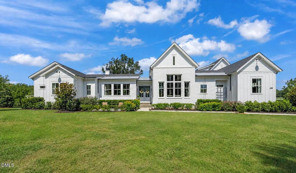648 Hunter Glenn Lane, Siler City