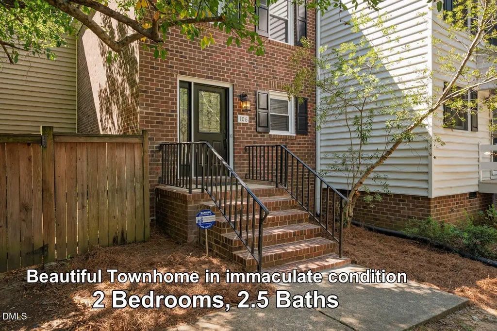 106 Gunston Court, Chapel Hill